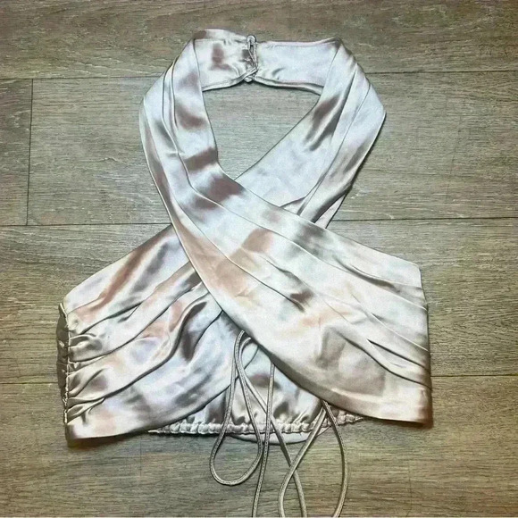 Satin halter top women size medium - Picture 2 of 5